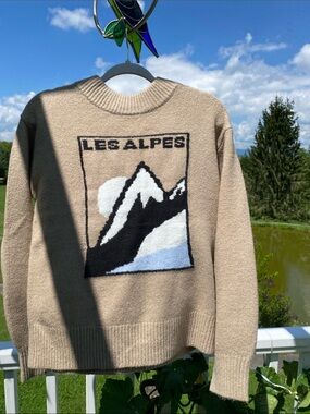 Universal Thread Beige Les Alpes Graphic Crewneck Sweater